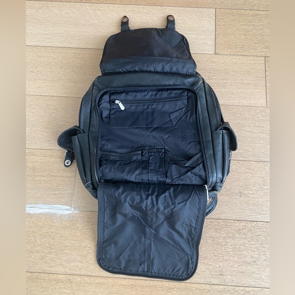 Black vintage real leather backpack - Picture 4 of 6